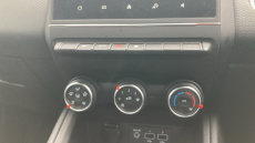 Renault Clio 1.0 TCe 100 Iconic 5dr Petrol Hatchback